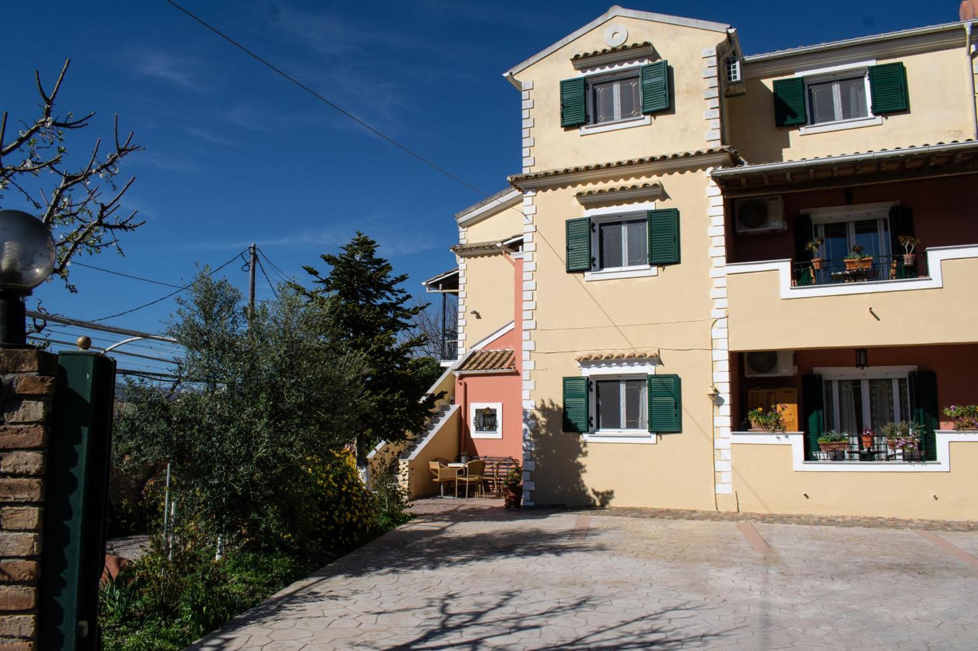 Apidalos Naus Apartment Corfu  외부 사진